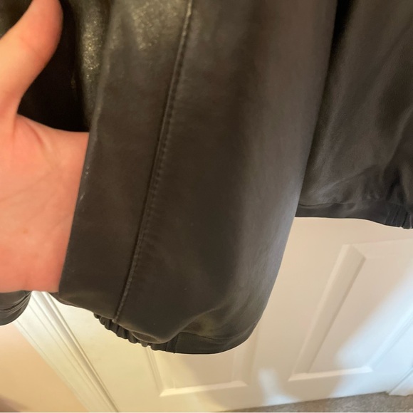 Men’s Genuine Leather Black Bomber Jacket - Picture 6 of 11